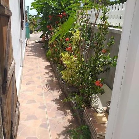 Maison Creole Chaleureuse Avec Stationnement ル・ゴジエ エクステリア 写真