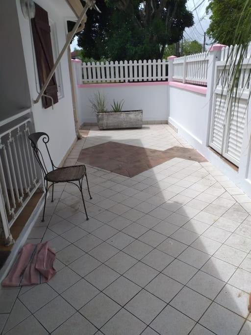 Maison Creole Chaleureuse Avec Stationnement ル・ゴジエ エクステリア 写真